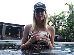 Expand in sexy bikini Jessica Drake gives an go after